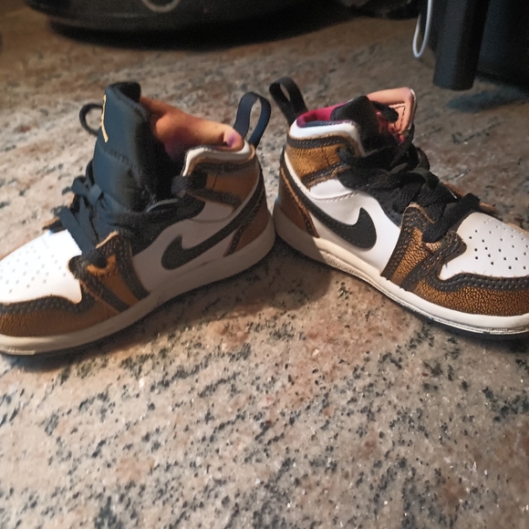 Jordan toddler air 1 - Picture 4 of 7